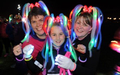 Supernova runners with glowsticks